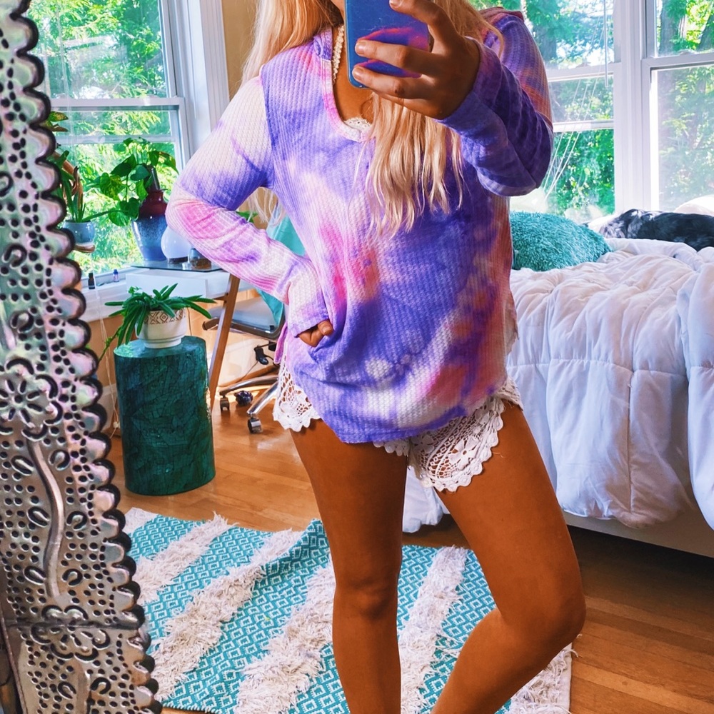 Tie Dye Cloud Pink Purple & White Knit 🌈 - Picture 3 of 5